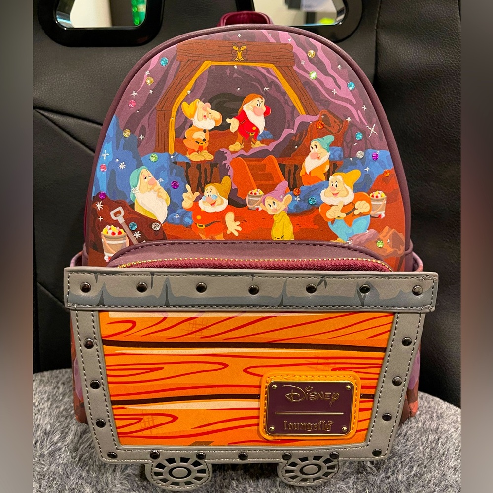 NWT Loungefly Seven Dwarfs Mine Cart PALM Exclusive Mini Backpack